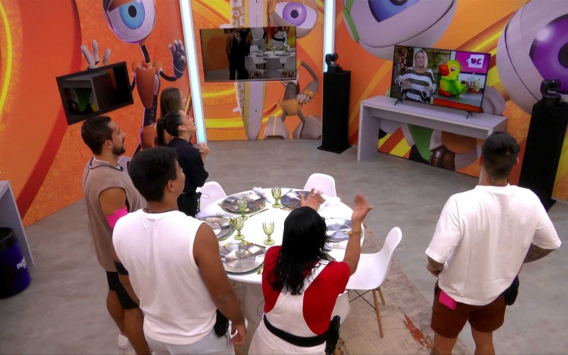 Participantes do BBB 25 recebem almoço com cardápio montado por Ana Maria Braga