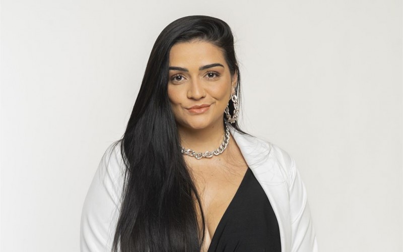 Paulinha é participante do No Limite Amazônia; saiba mais