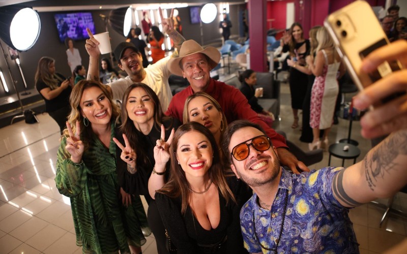 Pedro Bial entrevista Tadeu Schmidt no