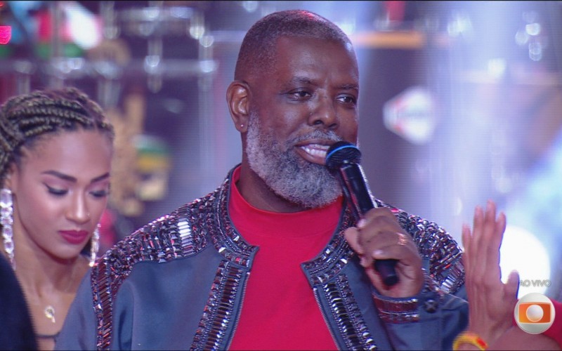 Péricles surpreende brothers e surge de barman em Festa do BBB 25