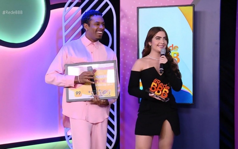 Prêmio #RedeBBB 2021: Jade Picon e Paulo André vencem a categoria