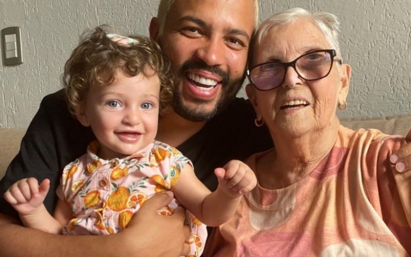 Projota lamenta a morte da avó, que ficou conhecida no