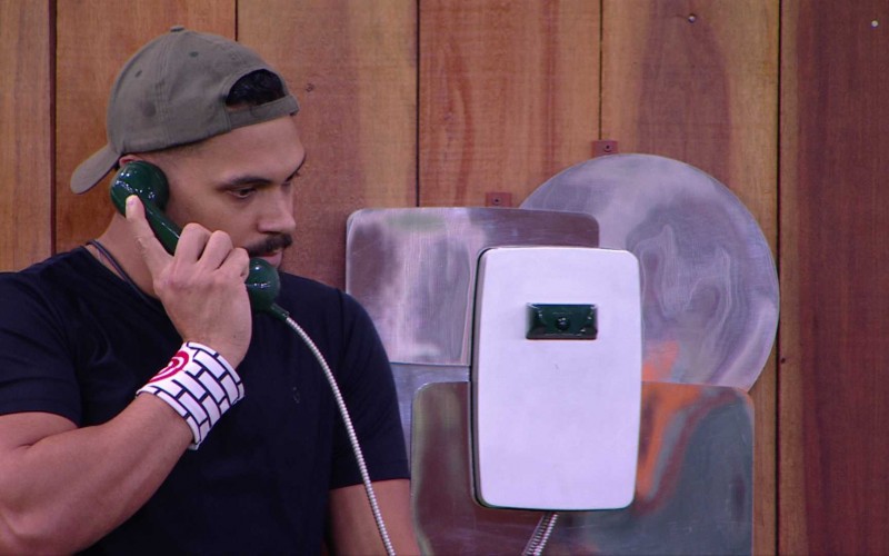 Quem atendeu ao Big Fone? Vinícius indica Eva e Maike para o Paredão