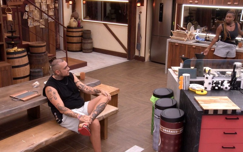 Raquele e MC Bin Laden discutem no BBB 24 após sister dizer que funkeiro