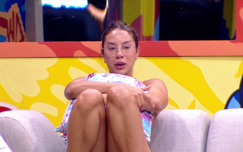 Renata chora e desabafa com Eva no BBB 25: