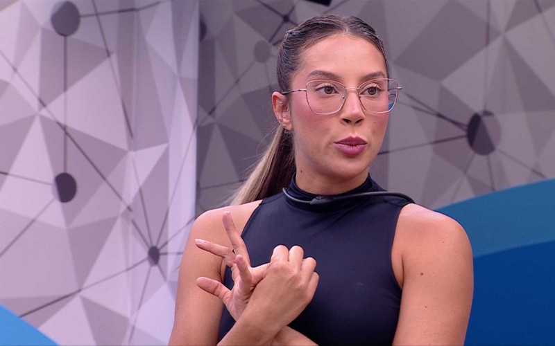 Renata convoca reunião de condomínio e questiona aliados: ?A gente tem que se unir?