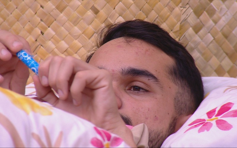 Renata lembra que João Pedro aprendeu o que era absorvente interno no BBB 25: