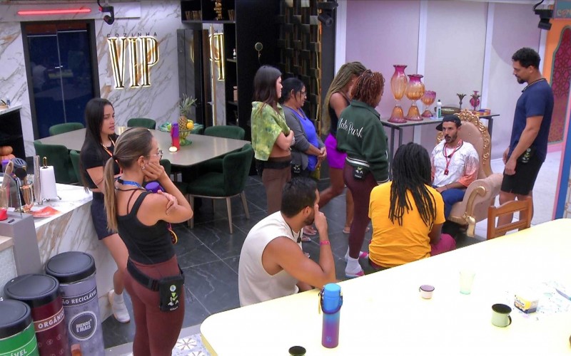 Renata opina sobre Castigo do Monstro e Mateus rebate: