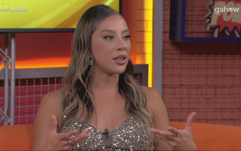 Renata revela interesse em usar parte do prêmio com Eva: