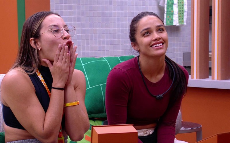 Renata usa Central do Líder e se decepciona com o que ouve: