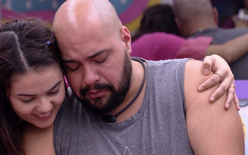 Resumo BBB 22 de 11/02: tarde tem papo com a Casa de Vidro, choro de brother e Paulo André