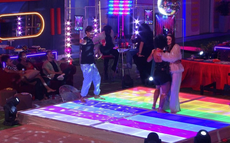 Resumo BBB 22 de 31/03: madrugada de Festa da Líder tem performances, brothers fantasiados e sister sendo chamada de fofoqueira