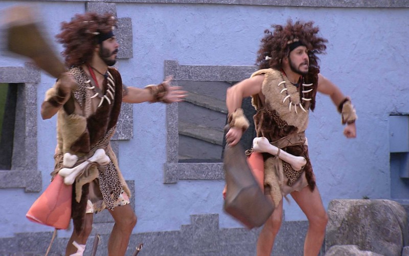 Rodolffo e Caio cumprem pela primeira vez o Castigo do Monstro
