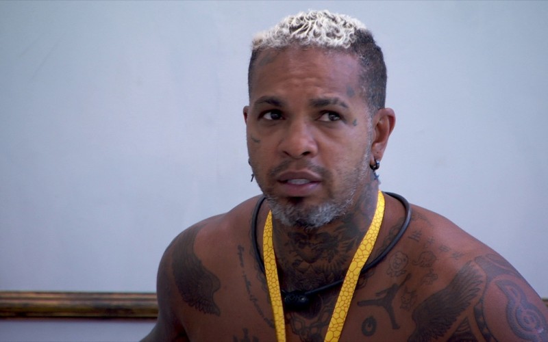Rodriguinho conversa com Pitel sobre sua vida financeira: