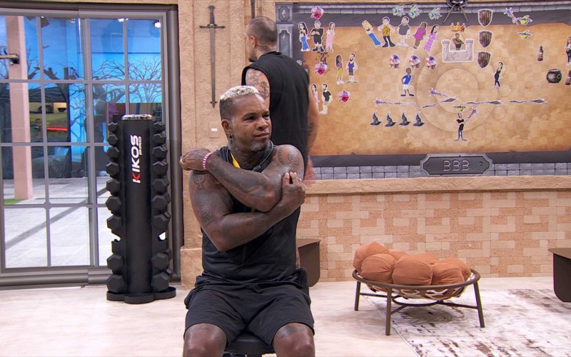 Rodriguinho diz que deixou de ser alvo com conflito entre Alane e Fernanda no BBB 24: