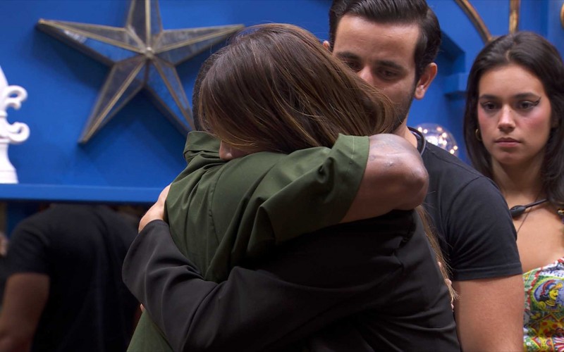 Rodriguinho se despede de Beatriz e Davi: