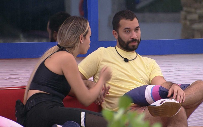 Gilberto analisa sister no BBB21: ‘Acha que ela é a dona da verdade‘