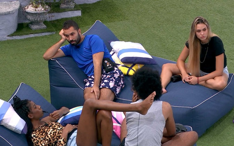 Sarah comenta sobre divisão de Xepa e VIP no BBB21: