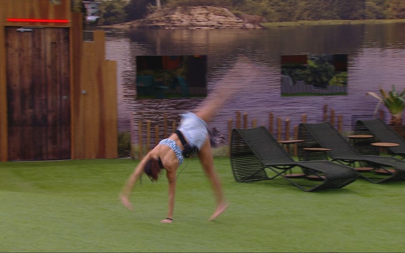 Sister surpreende com