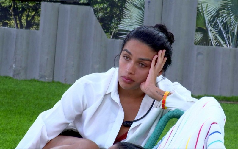 Sisters conversam sobre brother e Eva dispara: