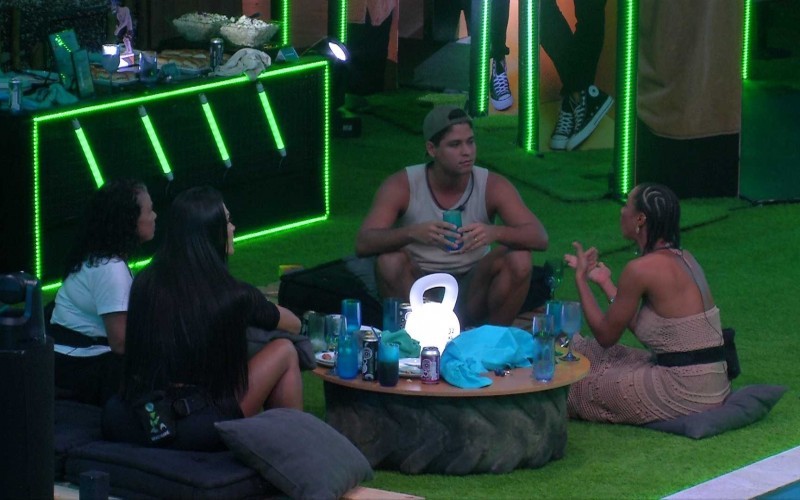 Sisters se declaram para Guilherme no e citam relação com sogra: