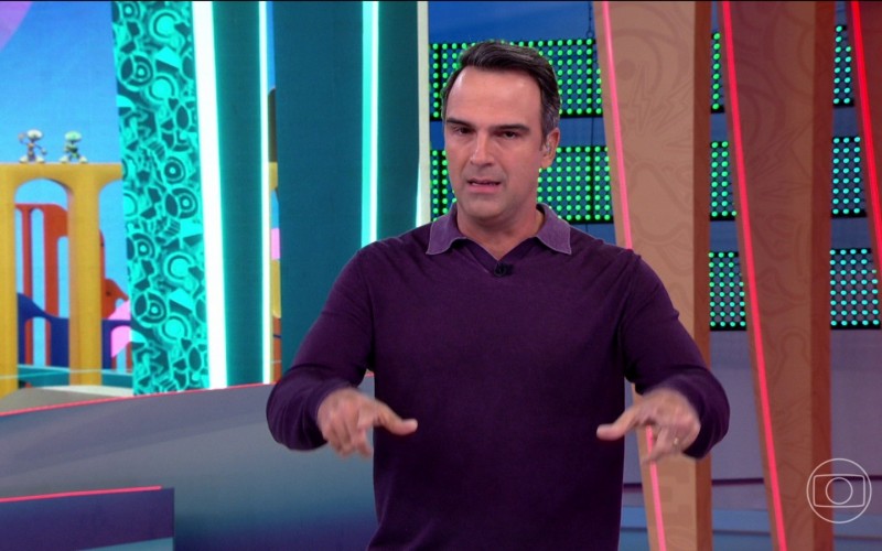 Tadeu Schmidt brinca sobre a pergunta do dia no BBB 24: