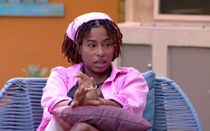 Thamiris fala sobre tentar falar com Aline e desabafa: