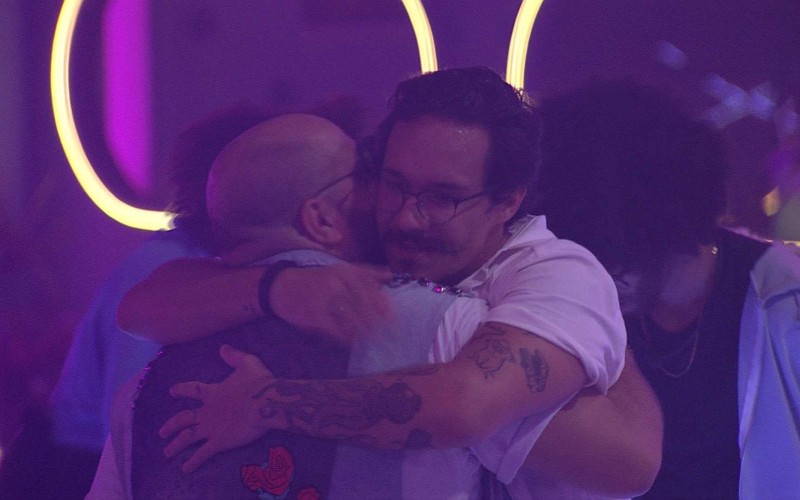 Tiago Abravanel parabeniza Eliezer no BBB 22 e diz: