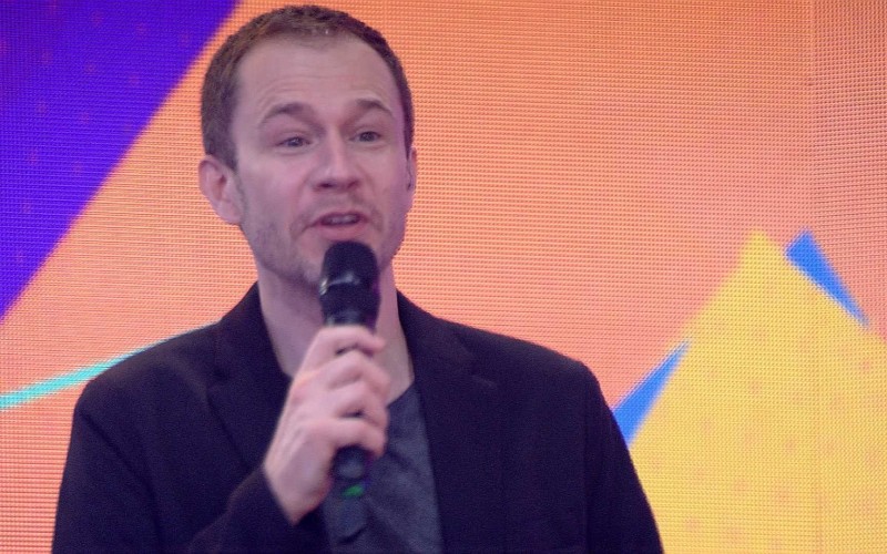 Tiago Leifert fala sobre filha para finalistas do BBB21: