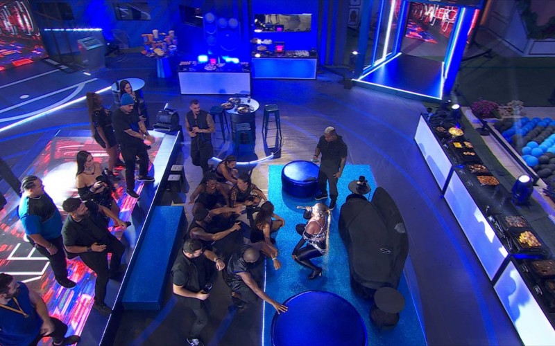 Valesca Popozuda se apresenta, e Rodriguinho levanta no BBB 24