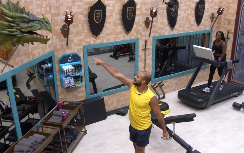 Veja momentos que o dragão da academia do BBB 24 interagiu com os brothers