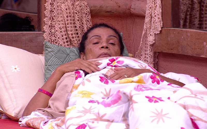 Vilma tranquiliza Eva e Renata sobre possibilidade de irem ao Paredão: