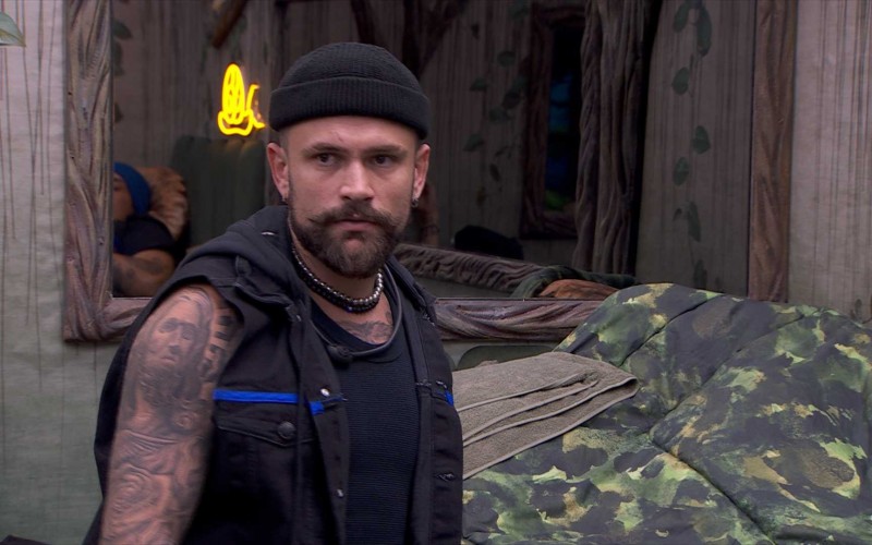 Vinicius afirma que vai começar a confrontar no BBB 24: