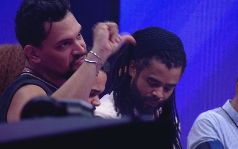 VinÃcius reage a beijo de Diogo Almeida e Aline no BBB 25: