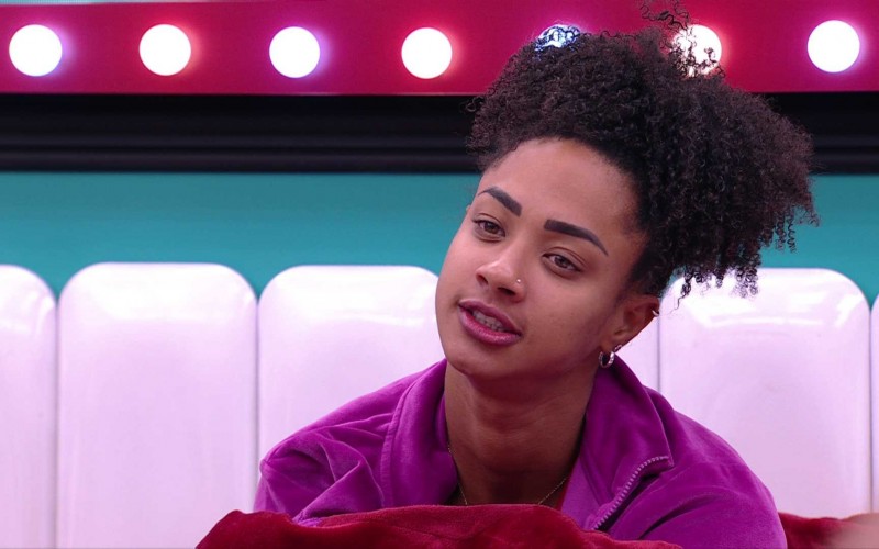 Vitória Strada afirma estar