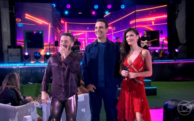 Vitória Strada e Diego Hypolito se divertem com