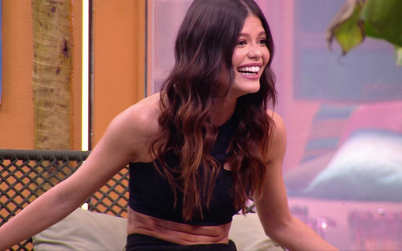 Vitória Strada faz comparação com