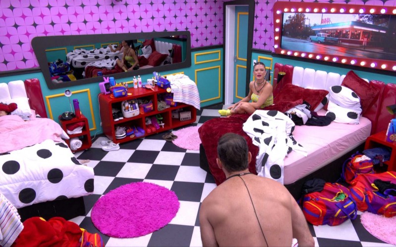 Vitória Strada reclama de adversário no BBB 25: