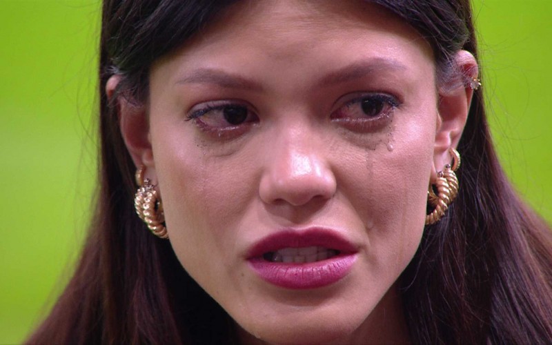 Vitória Strada tem crise de choro após ser indicada ao Na Mira do LÃder:
