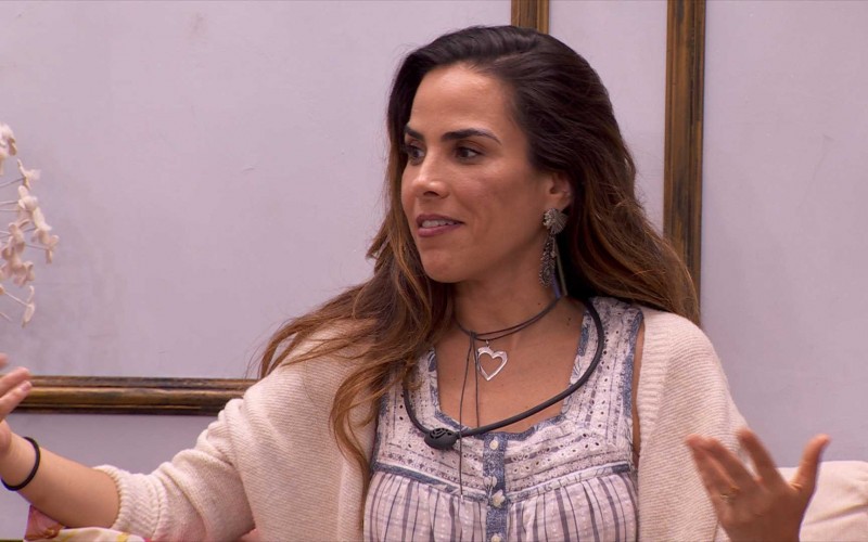 Wanessa diz que já sofreu de síndrome do pânico e conta história de superação em show:
