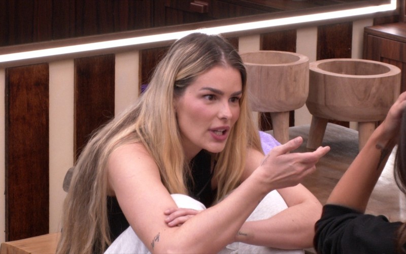 Yasmin Brunet e Vanessa Lopes falam de grupos no BBB 24: