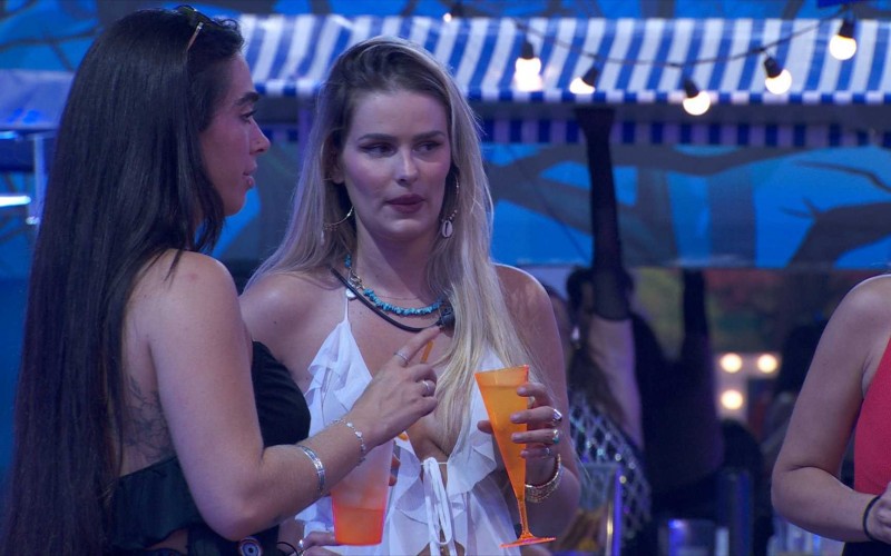 Yasmin diz que está com