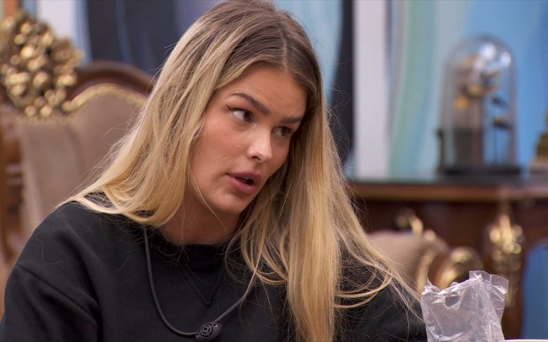 Yasmin reclama de brother em conversa com Wanessa e diz: