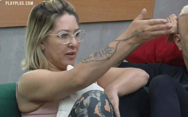 Baronesa perde a paciência com Dinei no Power Couple: