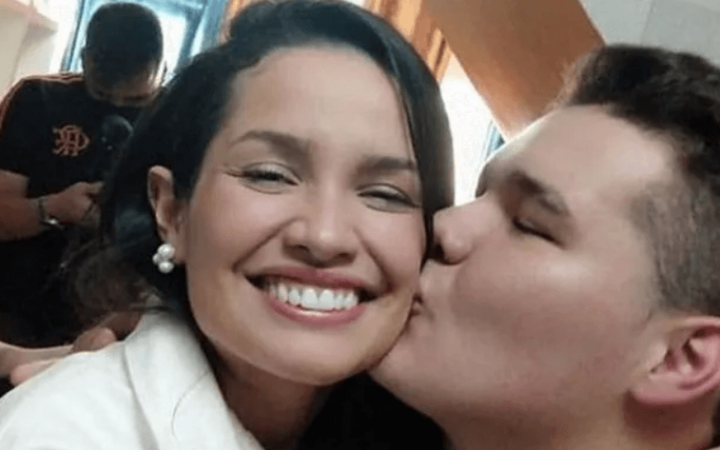 Juliette Freire volta para casa depois de seis meses e reencontra irmãos