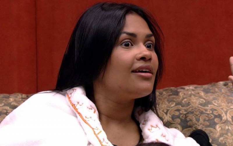 BBB20 - Flayslane tem atitudes impróprias e é chamada no confessionário