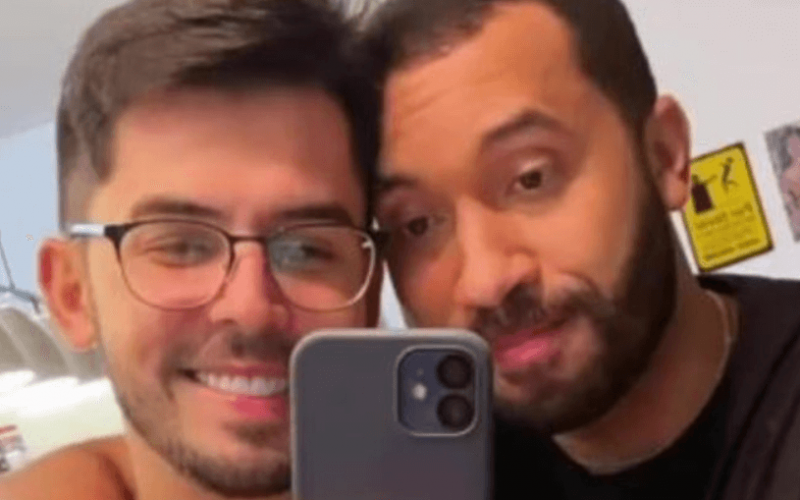 É caso sério! Ex-BBB Gil do Vigor apresenta amado para a famÃlia e mainha aprova: "Olha o convidado"