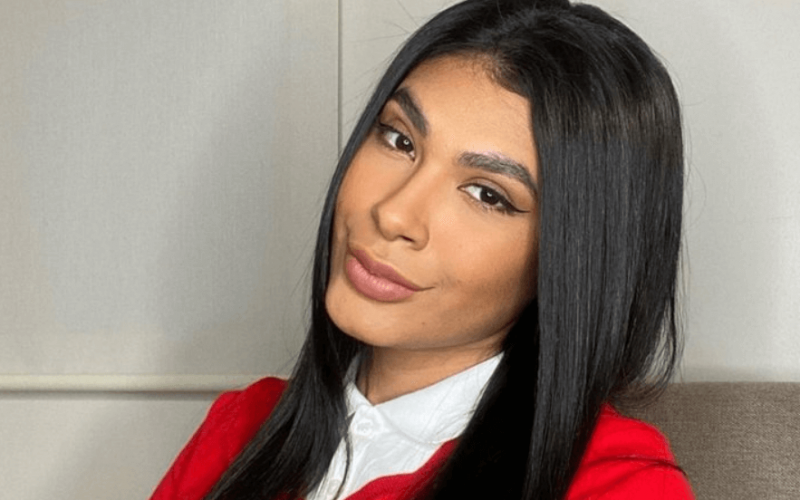 Ex-BBB Pocah solta o verbo e manda indireta afiada nas redes sociais: