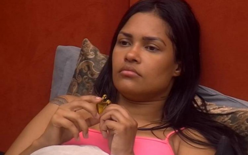 BBB20 - Flayslane cospe e dispara contra sisters: “Elas merecem”