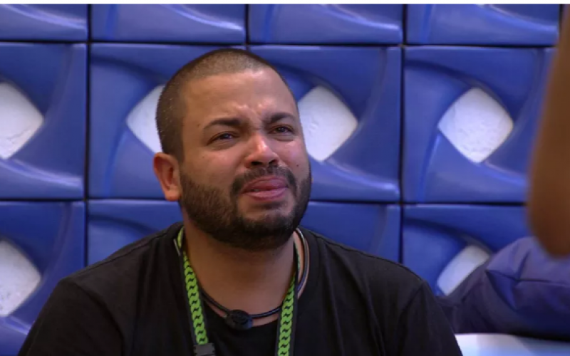 Projota chora e Karol Conká consola brother: